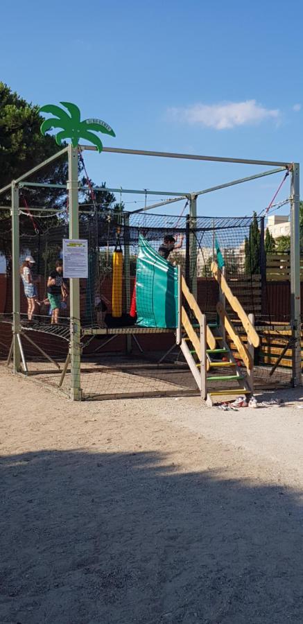 Les Mobilhomes Helvetiques 4 Etoiles Mar Estang Canet En Roussillon Εξωτερικό φωτογραφία